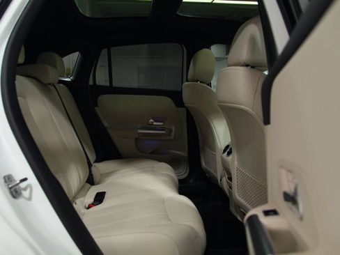 Certified 2024 Mercedes-Benz GLA 250 4MATIC image 25