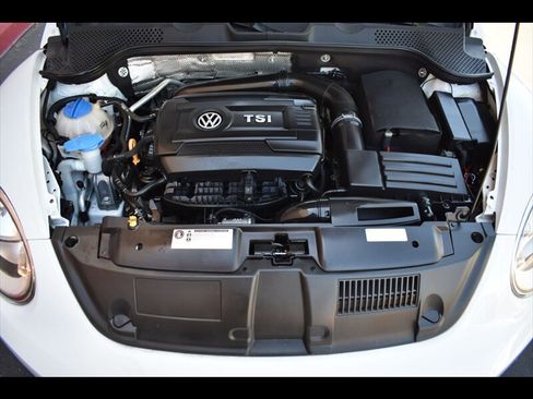 Used 2017 Volkswagen Beetle 1.8T S FWD image 39
