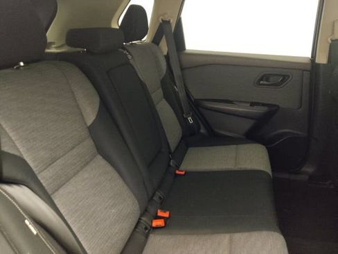 Used 2021 Nissan Rogue S FWD image 10