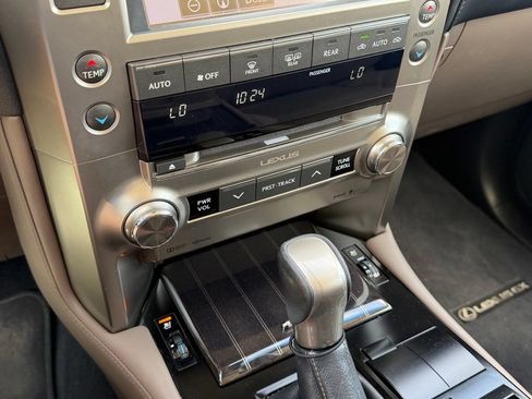 Used 2020 Lexus GX 460 Premium w/ Premium Package AWD/4WD image 21