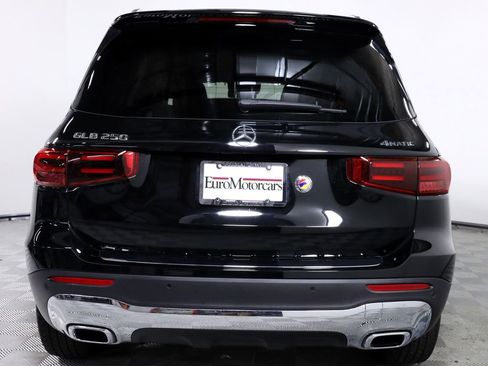 Certified 2025 Mercedes-Benz GLB 250 4MATIC image 5