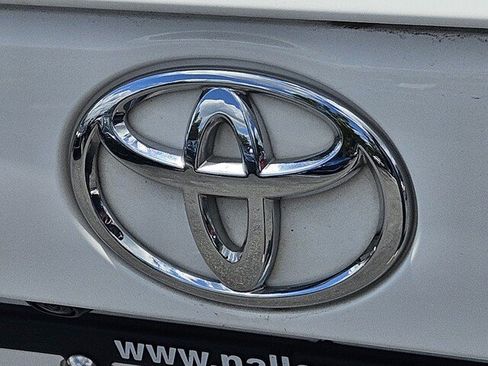 Certified 2025 Toyota RAV4 XLE FWD image 30