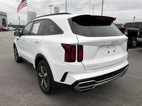 Used 2023 Kia Sorento S w/ Panoramic Sunroof Package image 8