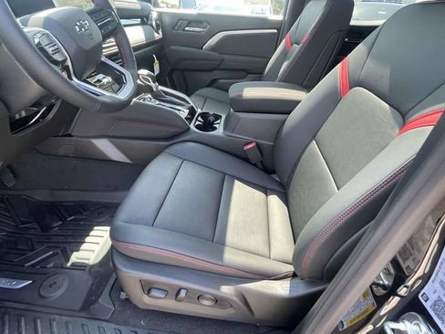 New 2026 Chevrolet Colorado Z71 w/ Technology Package AWD/4WD image 12
