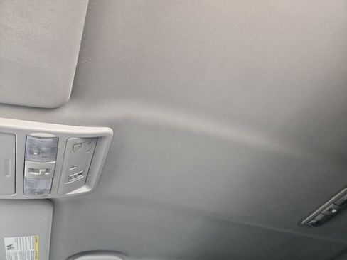 Used 2021 Nissan Titan SV w/ SV Convenience Package image 26