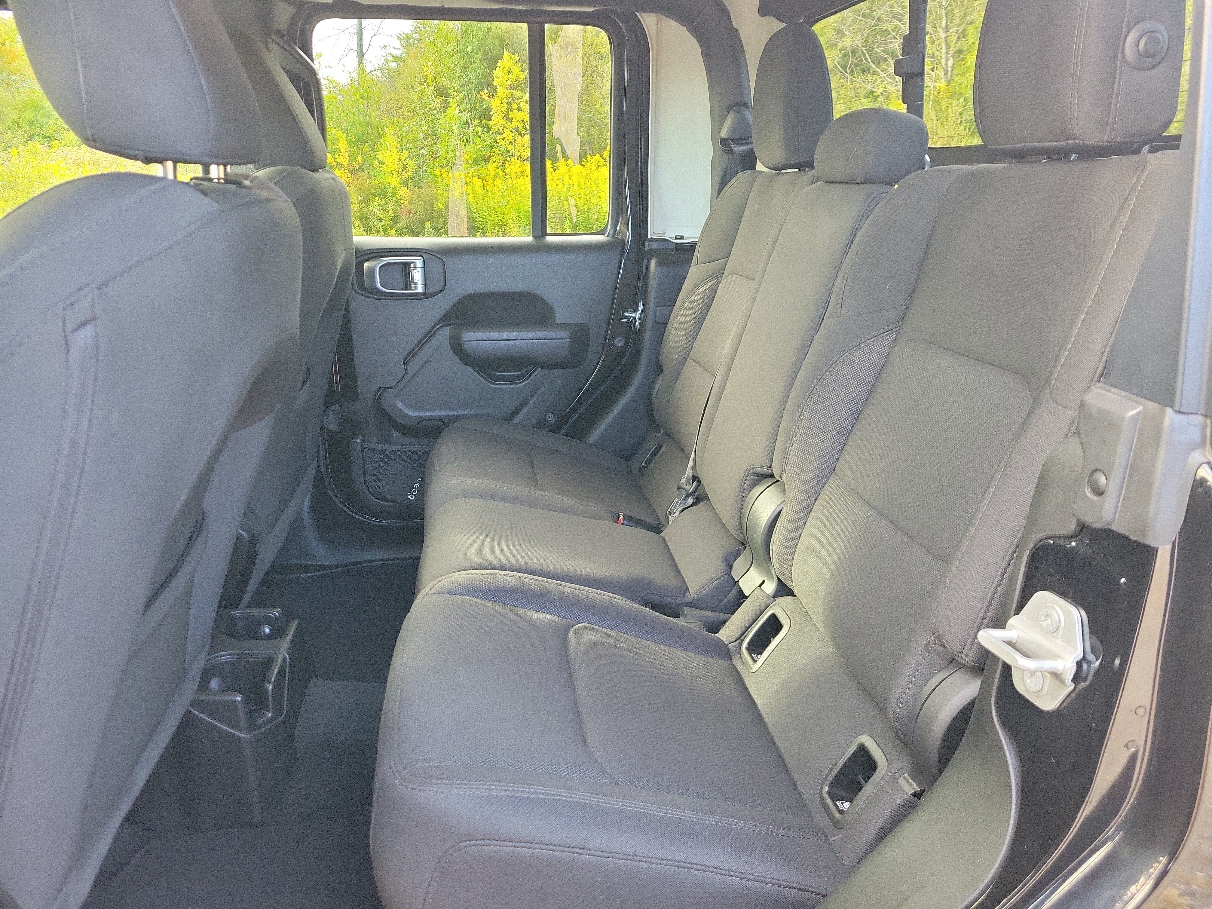 Used 2023 Jeep Gladiator Sport AWD/4WD image 16