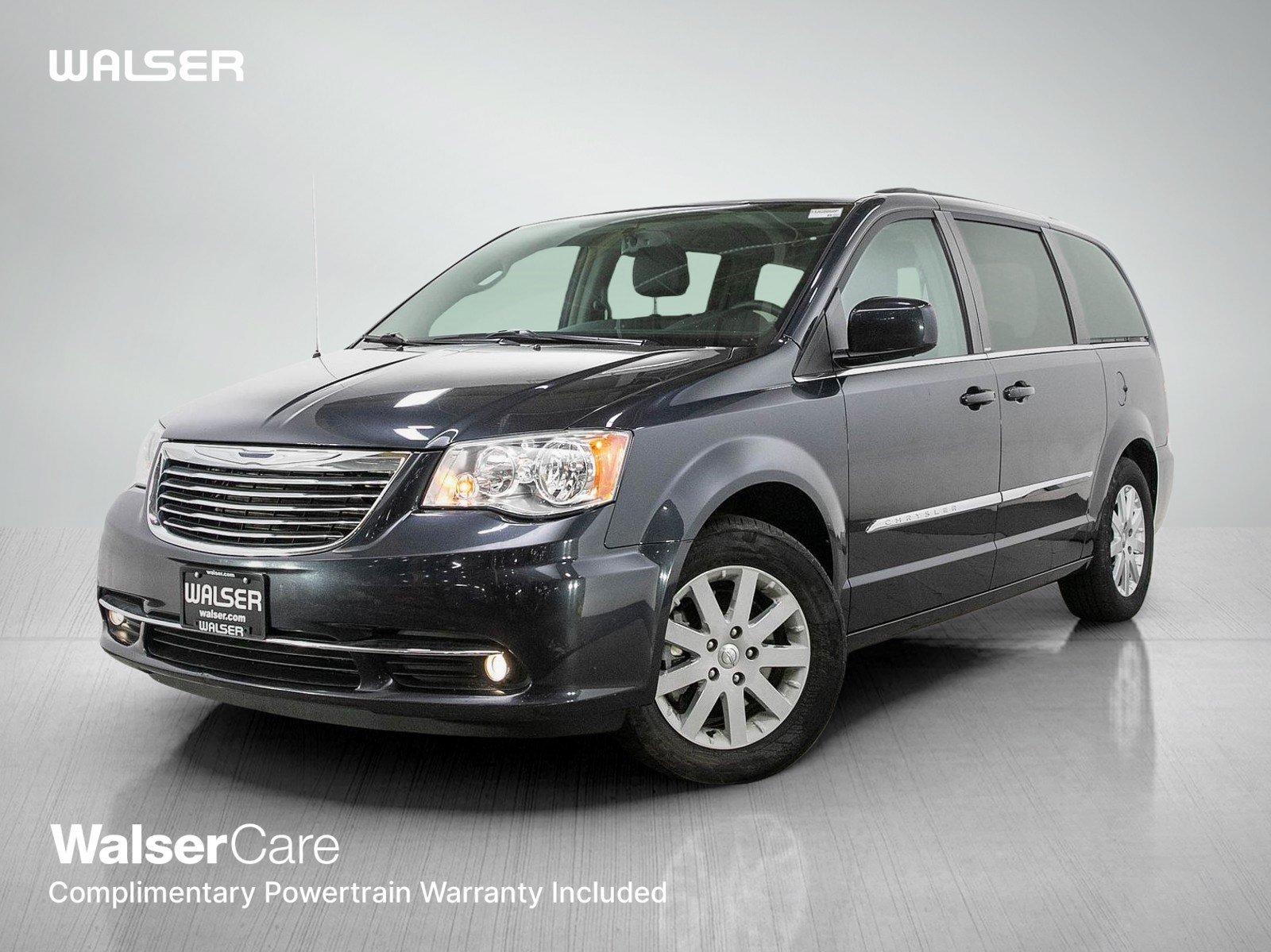 Used 2013 Chrysler Town & Country Touring FWD image 1