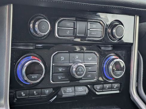 Used 2022 GMC Yukon Denali image 20