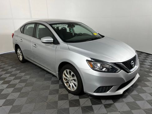 Used 2019 Nissan Sentra SV FWD image 3