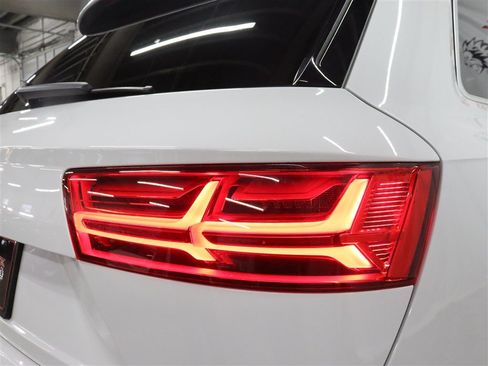 Used 2018 Audi Q7 3.0T Premium Plus AWD/4WD image 13