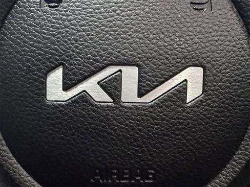 Used 2025 Kia Seltos S image 31