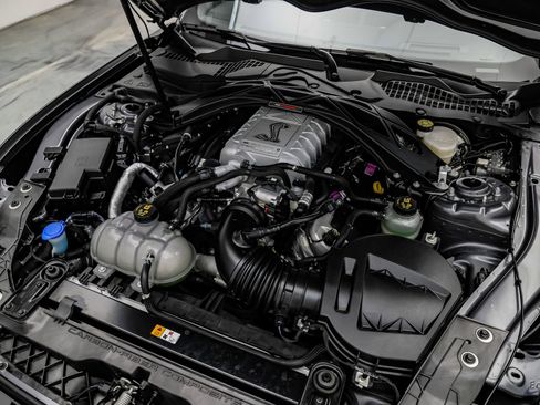 Used 2021 Ford Mustang Shelby GT500 w/ Carbon Fiber Track Pack image 96