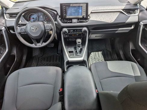 Used 2021 Toyota RAV4 LE FWD image 17