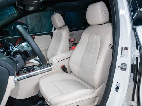 New 2026 Mercedes-Benz GLA 250 image 11