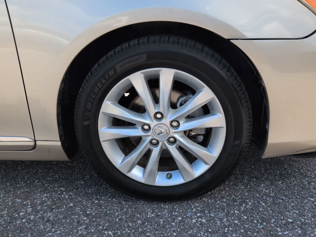Used 2010 Lexus ES 350 w/ Preferred Accessory Package FWD image 11
