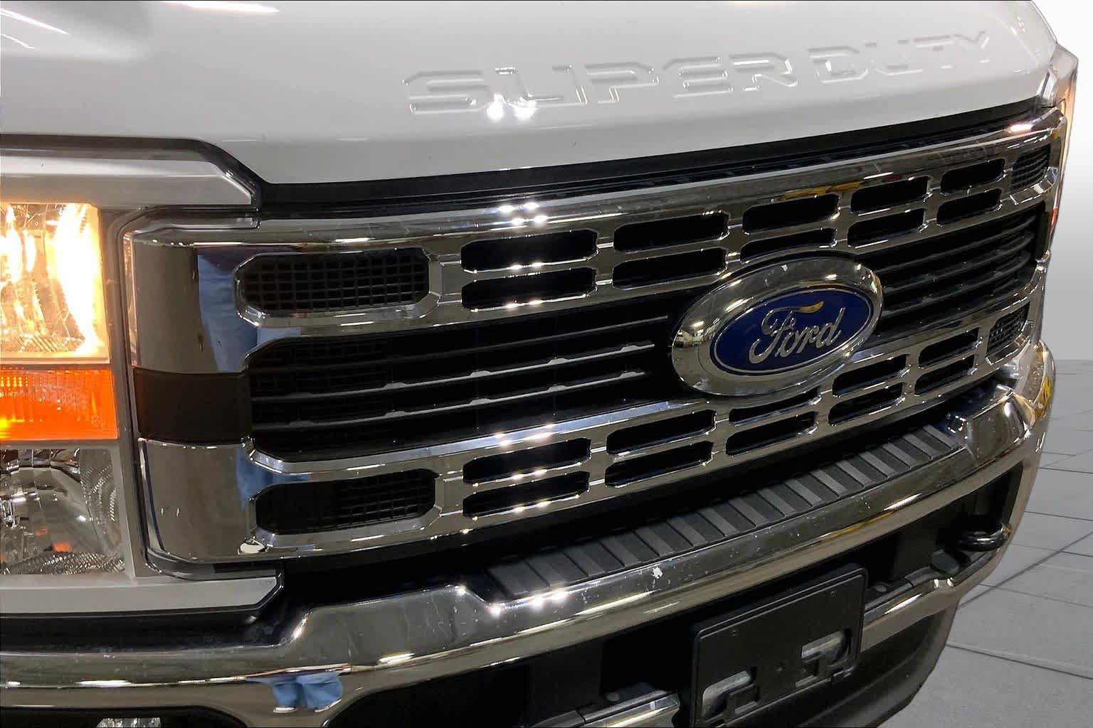 Used 2023 Ford F250 XLT w/ Snow Plow Prep Package AWD/4WD image 30