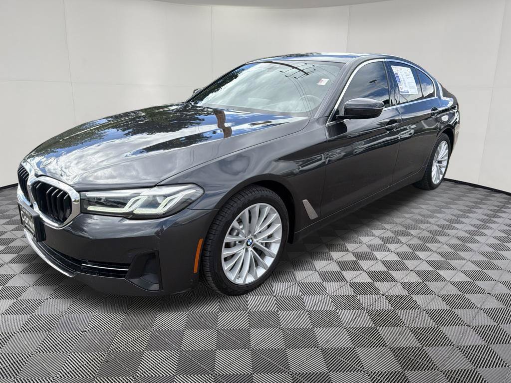 Used 2023 BMW 530i xDrive w/ Premium Package AWD/4WD image 3