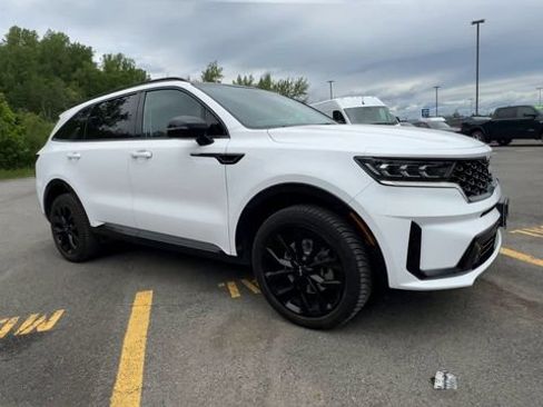 Used 2023 Kia Sorento SX AWD/4WD image 2