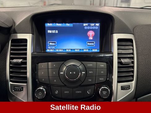 Used 2015 Chevrolet Cruze LT w/ Sun And Sound Package FWD image 12