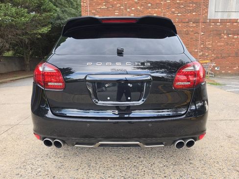 Used 2011 Porsche Cayenne Turbo AWD/4WD image 3