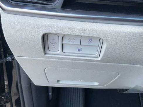 Certified 2025 Kia Sorento EX w/ EX Panoramic Sunroof Package image 26