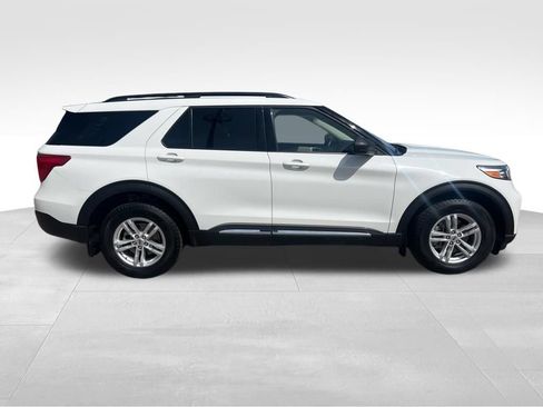 Used 2020 Ford Explorer XLT w/ Equipment Group 202A AWD/4WD image 5