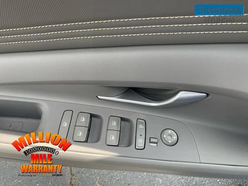 Used 2021 Hyundai Elantra SEL w/ Convenience Package FWD image 13