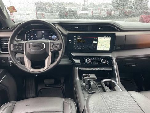 Used 2025 GMC Sierra 1500 Denali w/ Technology Package AWD/4WD image 14