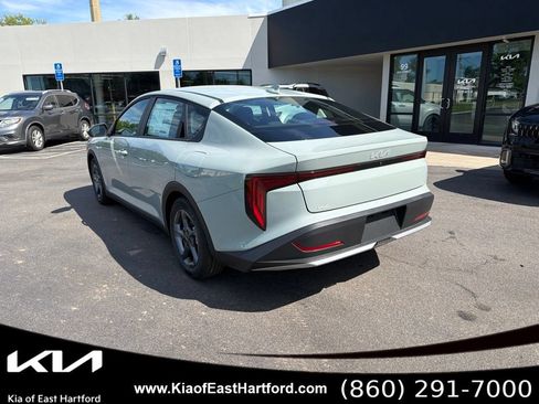 New 2026 Kia K4 FWD image 10