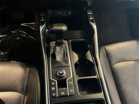 Used 2024 Kia Sorento S image 42