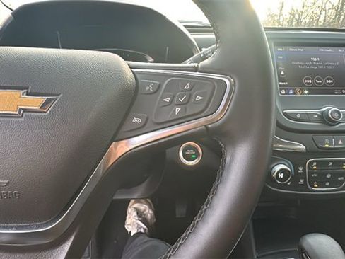 Used 2024 Chevrolet Equinox LT image 17