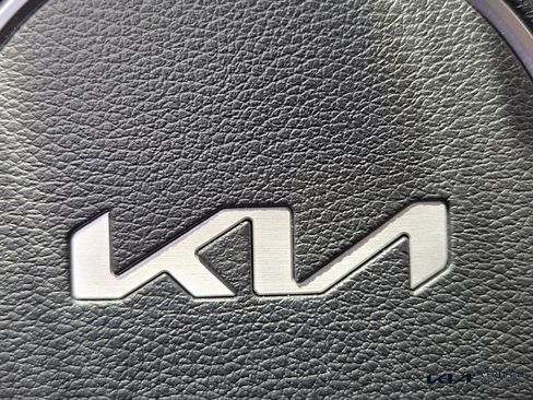 Certified 2025 Kia Sportage EX FWD image 28