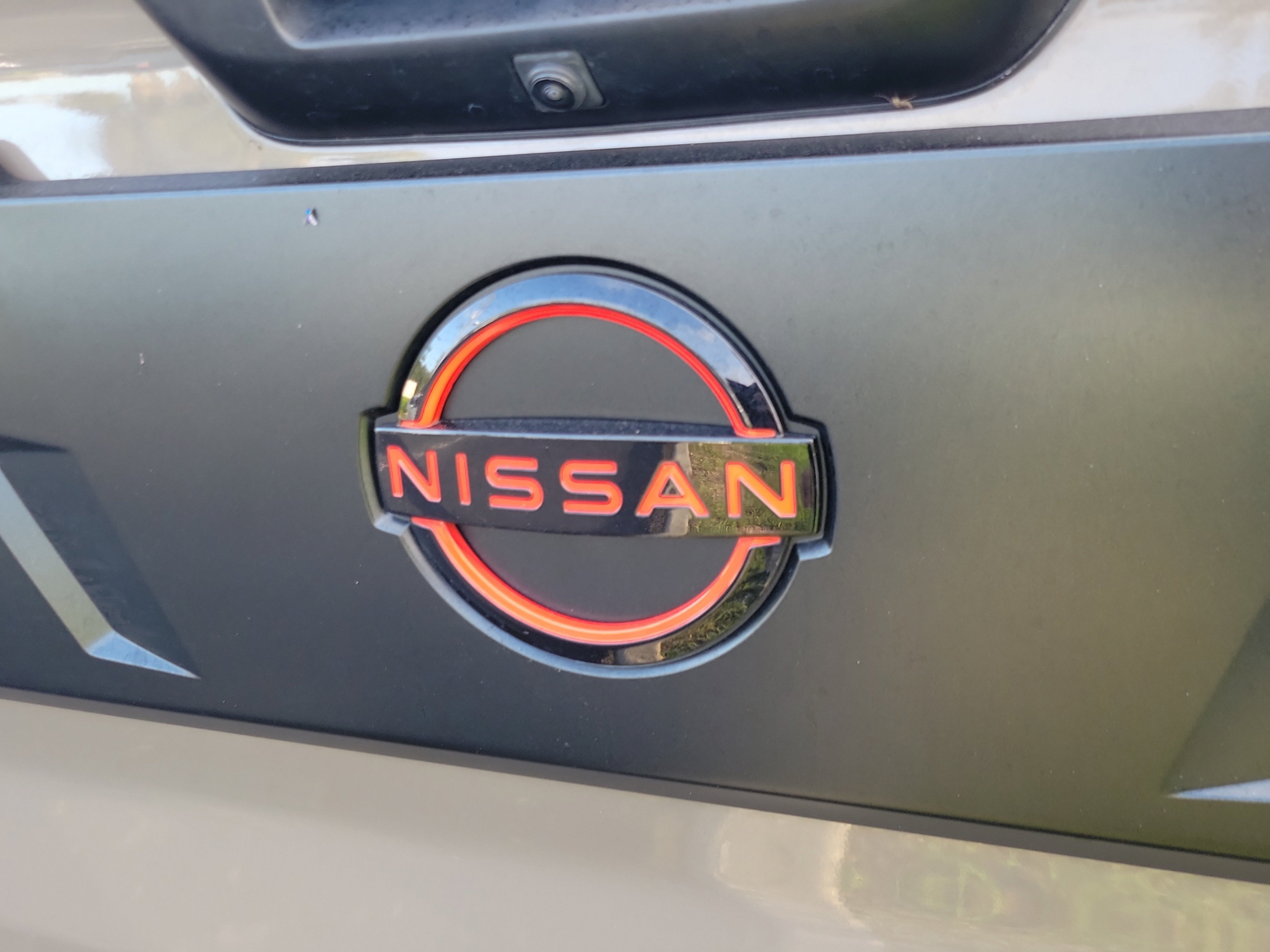 Used 2024 Nissan Titan PRO-4X w/ Pro-4x Convenience Package AWD/4WD image 22
