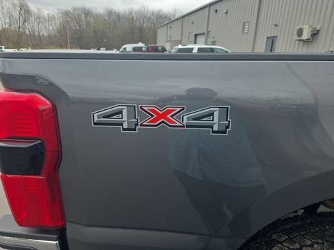 New 2026 Ford F250 Lariat w/ Chrome Package image 9