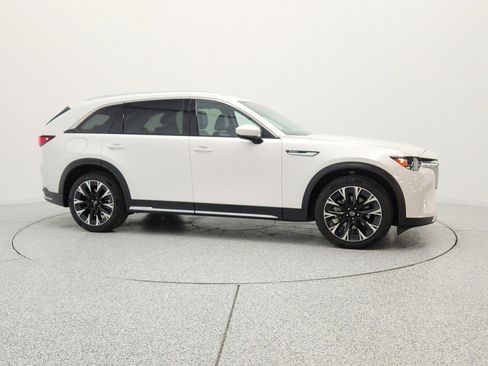 Used 2024 MAZDA CX-90 Plug-In Hybrid w/ Premium Pkg AWD/4WD image 4