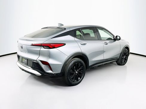 Used 2025 Buick Envista Sport Touring image 9