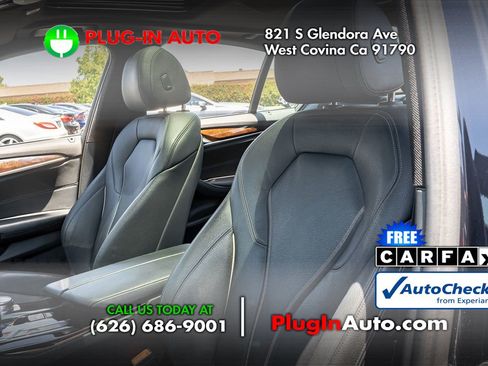 Used 2019 BMW 530e xDrive w/ Premium Package AWD/4WD image 7