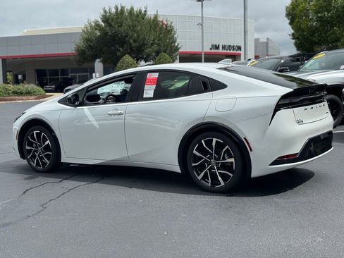 New 2025 Toyota Prius Plug-In Hybrid image 7