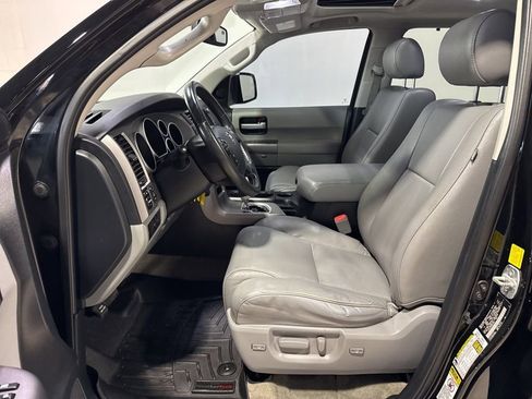Used 2011 Toyota Sequoia Limited image 27