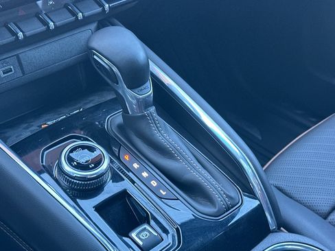 Used 2023 GMC Canyon AT4 w/ AT4 Premium Package image 31