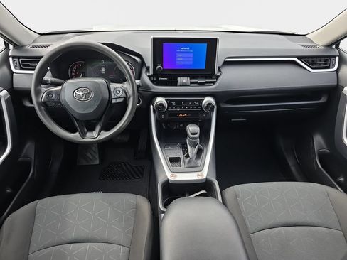 Used 2025 Toyota RAV4 XLE AWD/4WD image 10