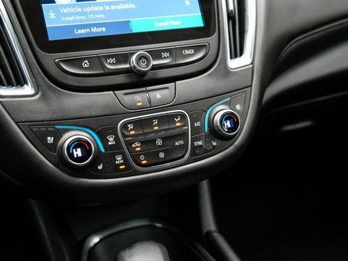 Used 2024 Chevrolet Malibu LT image 29