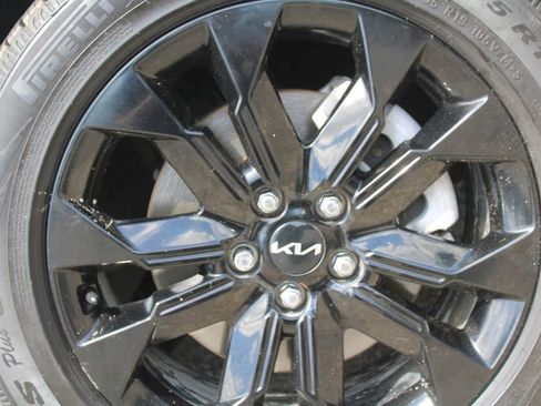 Used 2024 Kia Carnival SX FWD image 25