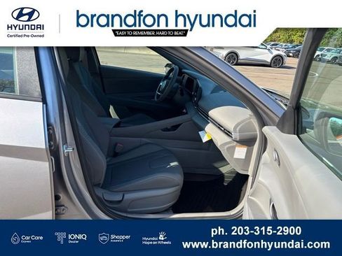 Used 2026 Hyundai Elantra Hybrid FWD image 27