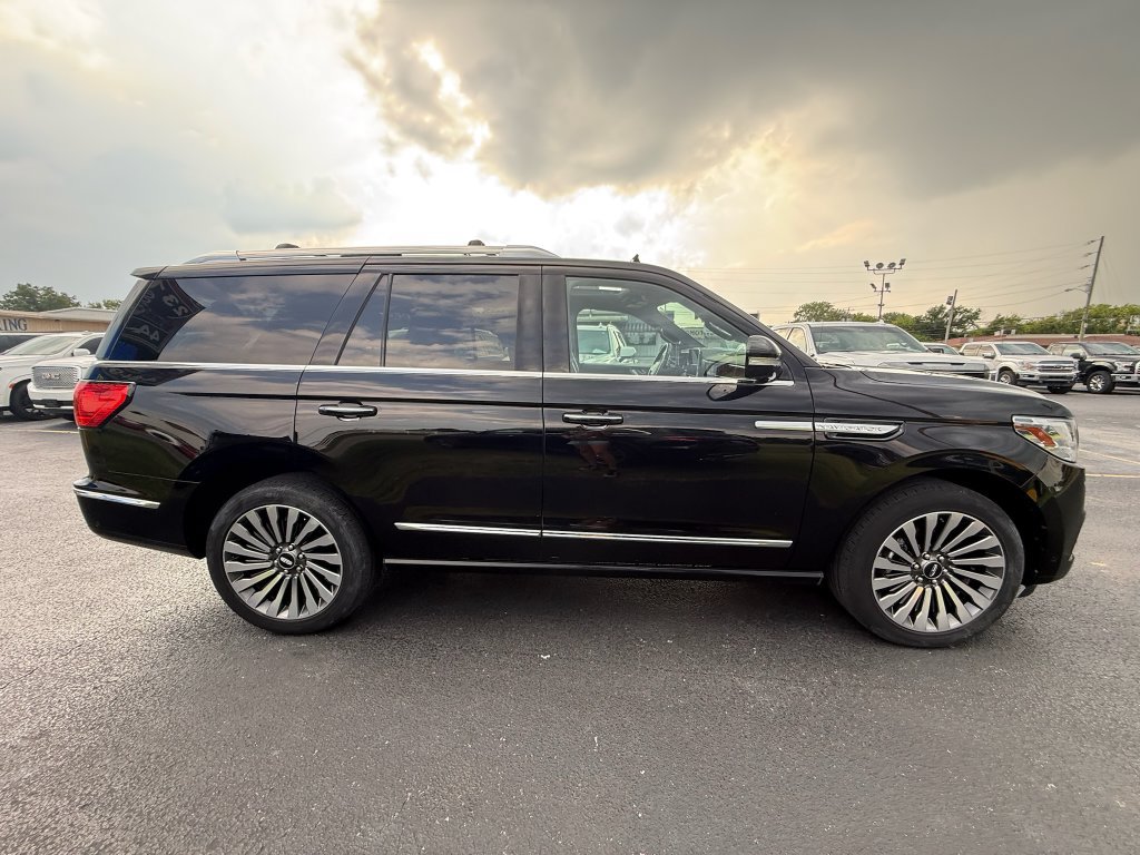 Used 2020 Lincoln Navigator Reserve w/ Luxury Package AWD/4WD image 2