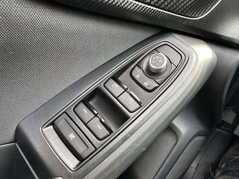 Certified 2023 Subaru Crosstrek 2.0i Premium image 33