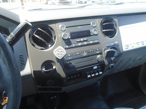 Used 2016 Ford F250 XL w/ Power Equipment Group AWD/4WD image 13