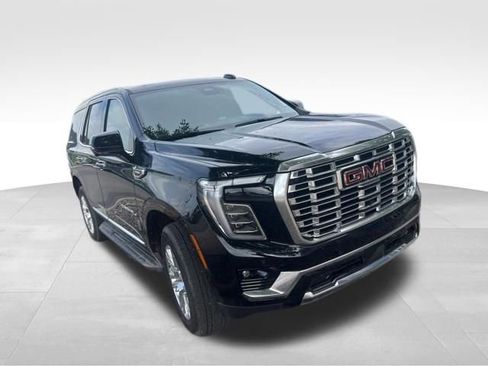 Used 2026 GMC Yukon Denali w/ Advanced Technology Package AWD/4WD image 5