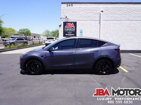 Used 2021 Tesla Model Y Long Range AWD/4WD image 37