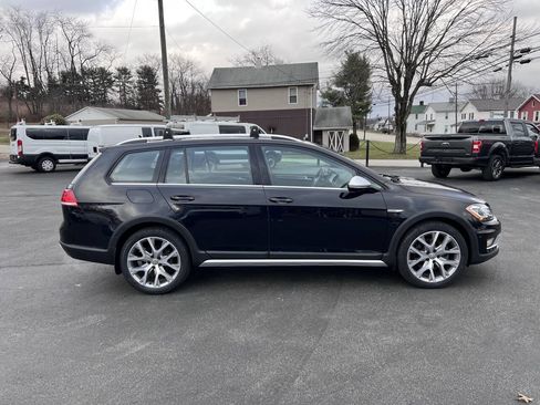 Used 2019 Volkswagen Golf Alltrack SEL image 4
